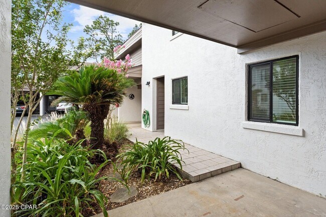Foto del edificio - 6901 N Lagoon Dr