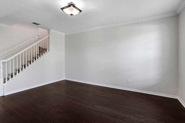 Foto del edificio - 1114 Sweet Hill Dr