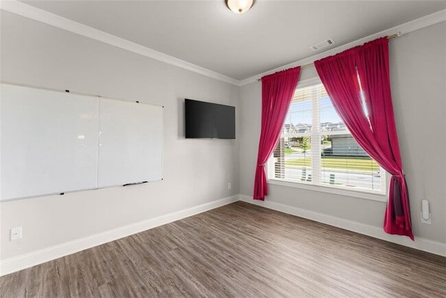 Foto del edificio - 4656 Silver Oak Dr SW