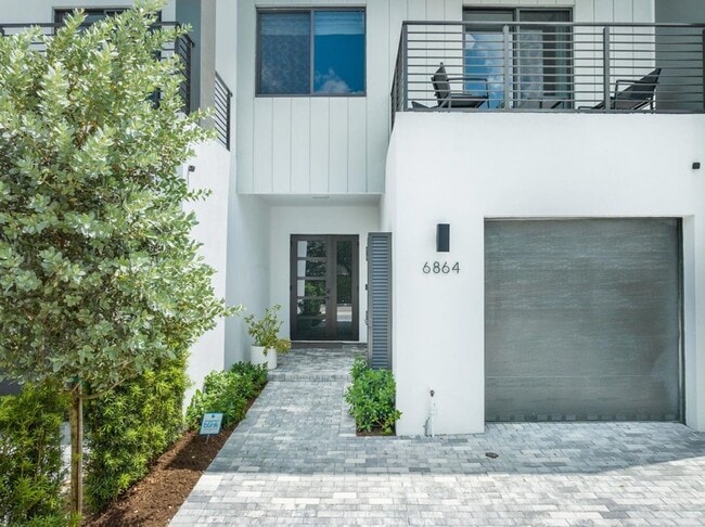 Photo - 6864 SW 80th St Townhome