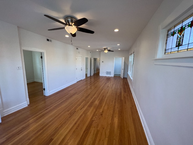 Photo - 6018 N Melvina Ave Apartment