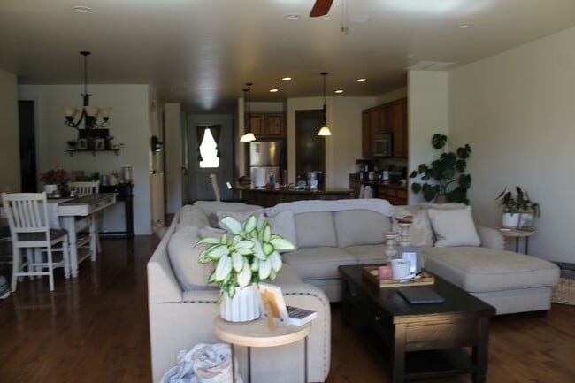 Building Photo - 88 Whitetail Dr