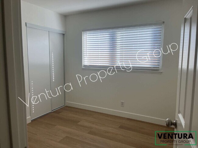 Foto del edificio - Spacious 4-Bed with 2 Full Baths in Oxnard with Large Backyard