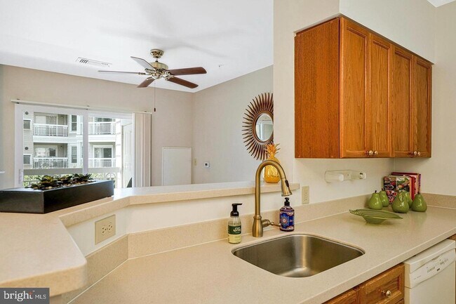 Foto del edificio - 2204 Westcourt Ln