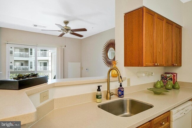 Foto del edificio - 2204 Westcourt Ln
