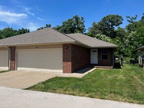 Building Photo - 5690-5692 N Gray Ln