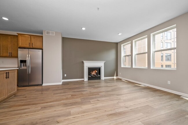 Building Photo - 848 Woodlawn Ave