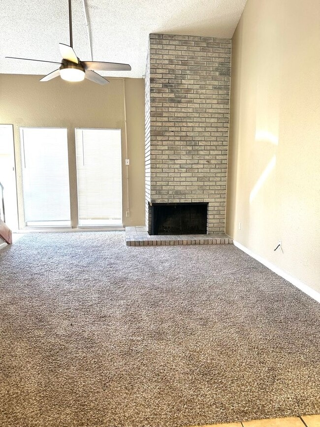 Building Photo - 1309 Sylvan Meadows Dr