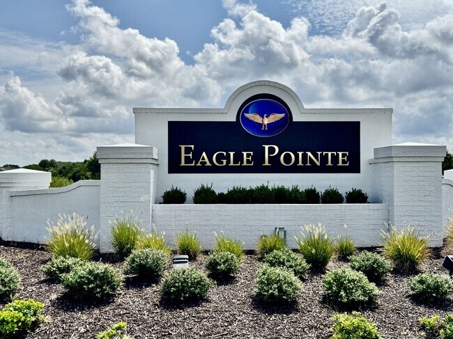 Building Photo - 3-Bedoom 1-Story Condo In Eagle Pointe! St...