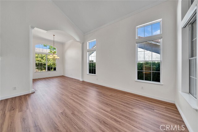 Foto del edificio - 2357 Laurelwood Dr