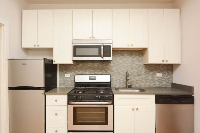 Building Photo - 2839 W Palmer St