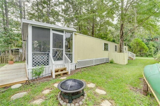 Building Photo - 5530 Ramada St
