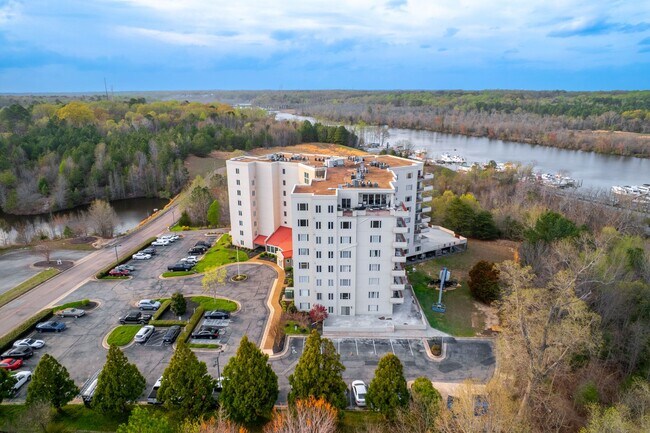 Foto del edificio - Rare Waterfront Condo in Anchor Point – 3B...