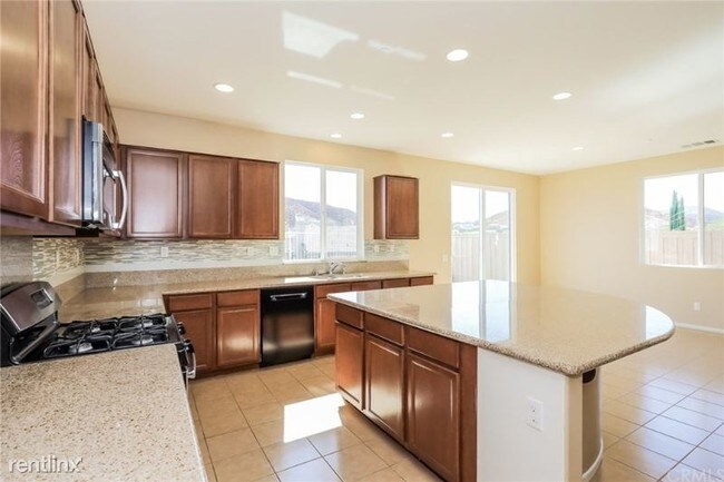Building Photo - 3 br, 2.5 bath House - 34305 Heather Ridge Rd