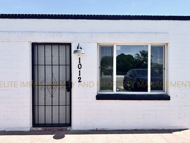 Foto del edificio - 1012 N Grande Ave