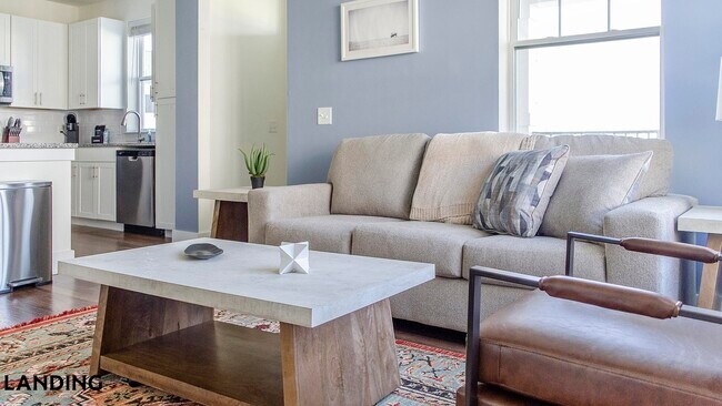 Foto del edificio - 901 Kelly Green Ln