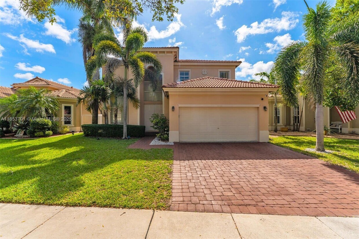 Foto principal - 1755 NE 37th Ave