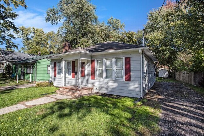 Foto del edificio - $1395- 2 Bedroom home, Renovated - Ask about our security deposit alternative!