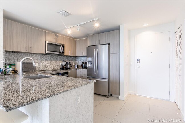 Foto del edificio - 5350 NW 84th Ave