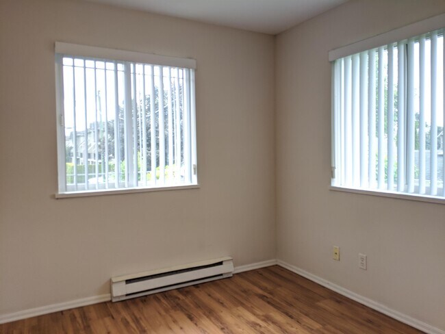 Photo du bâtiment - 9235 Woodbine St