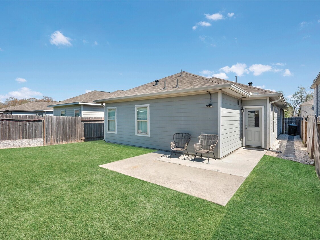Building Photo - 24751 Russet Bluff Trl