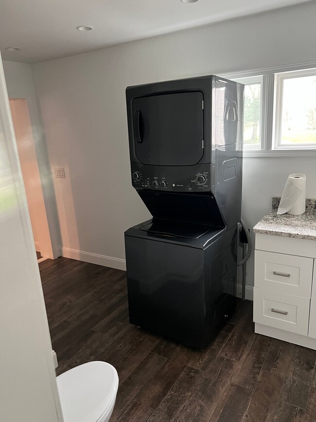 Building Photo - 1109 W 34th St