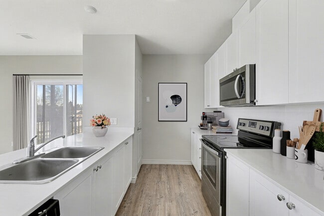 Building Photo - Cinque Apartments