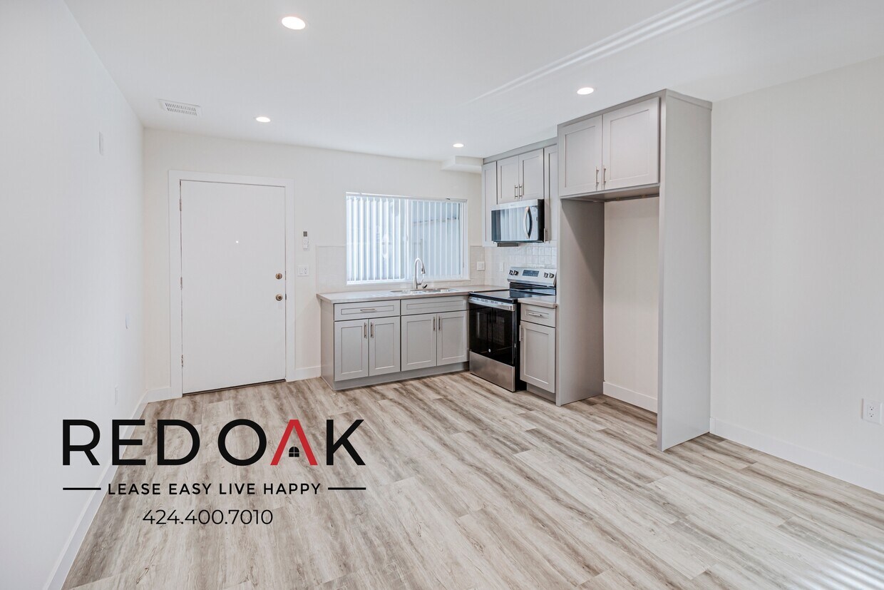 Primary Photo - ~LOW DEPOSIT~ Beautiful Modern Studio Fill...