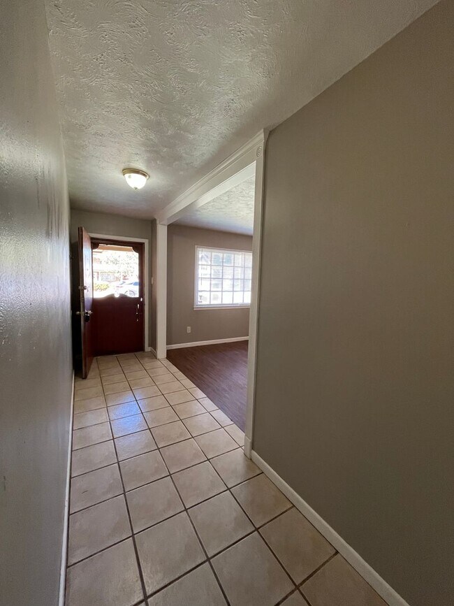 Foto del edificio - Welcome Home!! Make this home yours today!