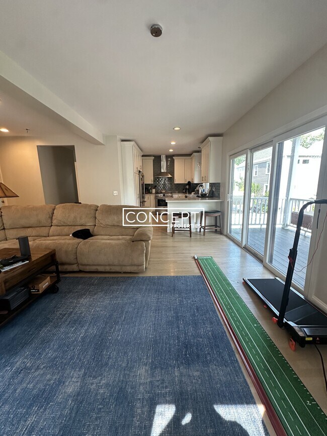 Foto del edificio - 331 Savin Hill Ave