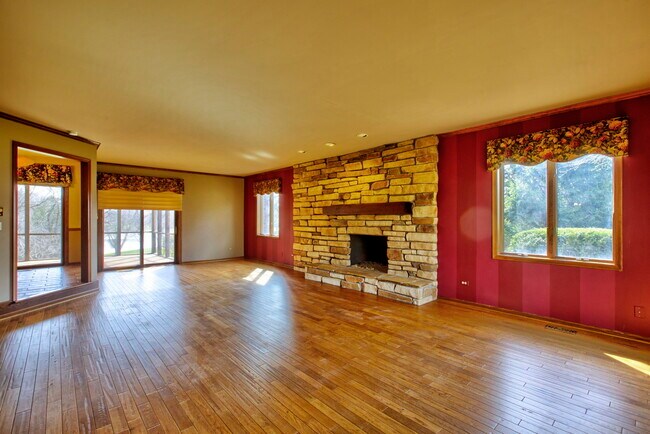 Building Photo - 23 Overbrook Rd
