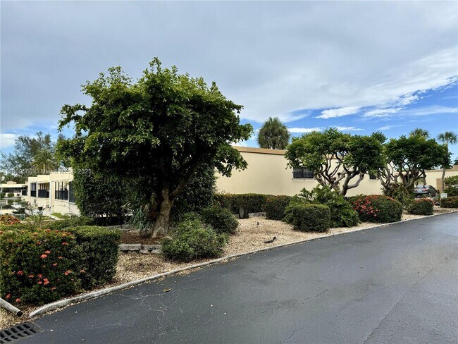 Building Photo - 6950 Sharpecroft Ct