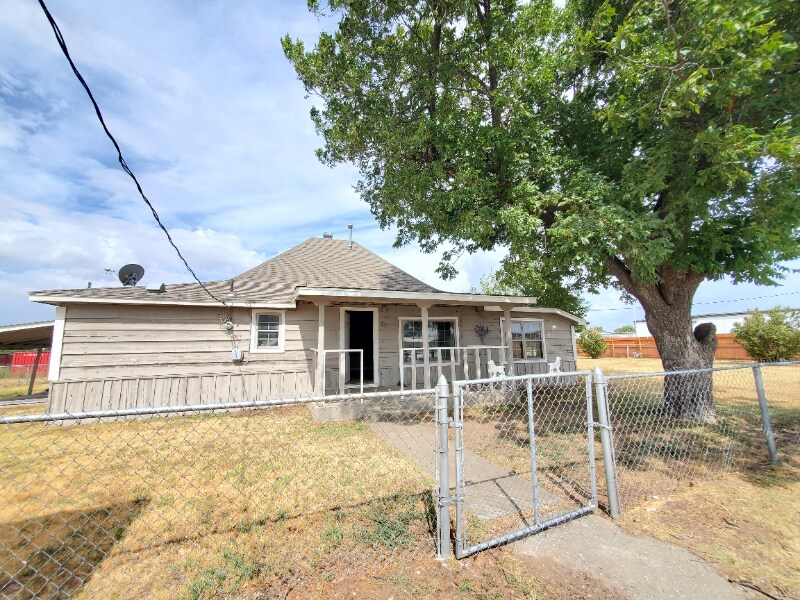 2504 SW Jefferson Ave, Lawton, OK 73505 House for Rent in Lawton, OK