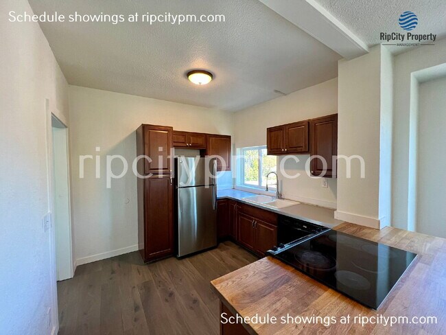 Foto del edificio - 827 N Lombard St
