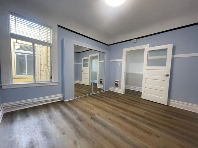 Foto del edificio - 1062 Washington St