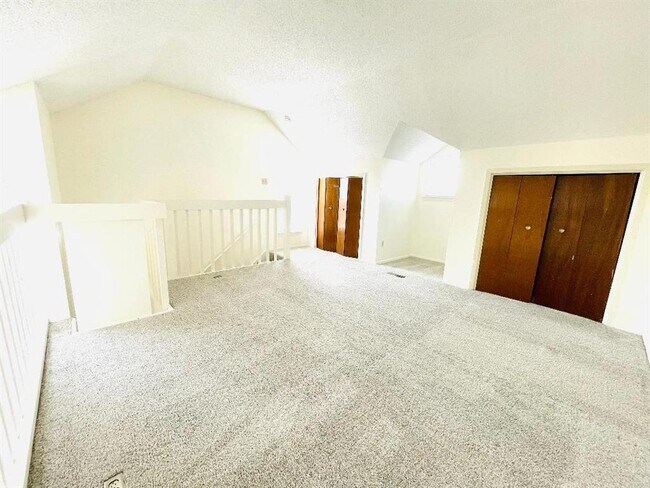 Building Photo - 5608 Cougar Dr