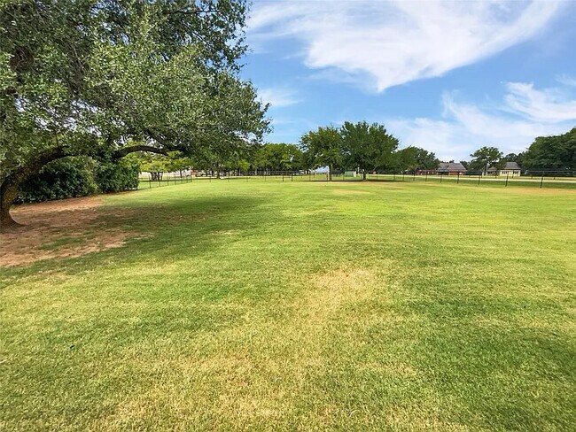 Foto del edificio - 2804 Alta Vista Ct
