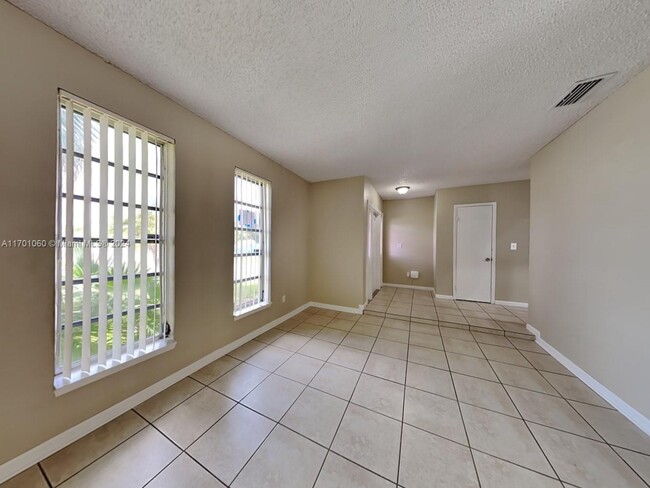 Foto del edificio - 17305 SW 107th Ct