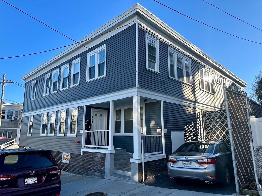 Primary Photo - 161 Bellingham St