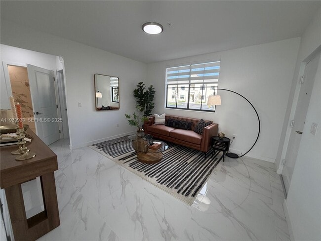 Foto del edificio - 2308 E 4th Ave