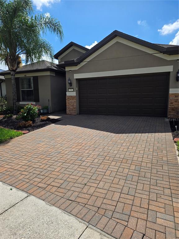 Building Photo - 576 Cantabria Dr