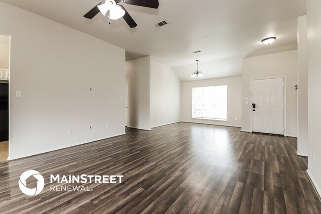 Building Photo - 824 Matthew Ln