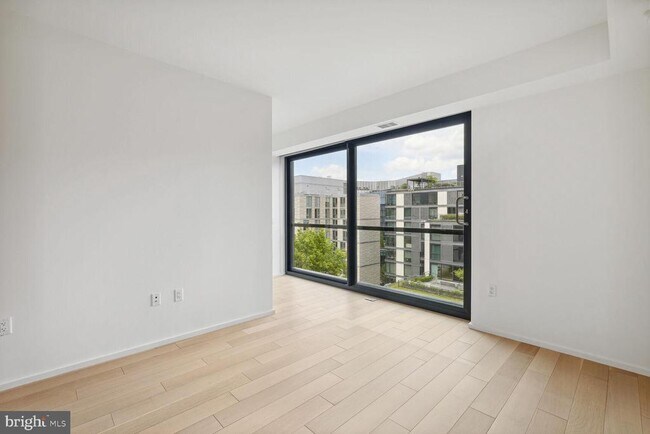 Foto del edificio - 925 H St NW