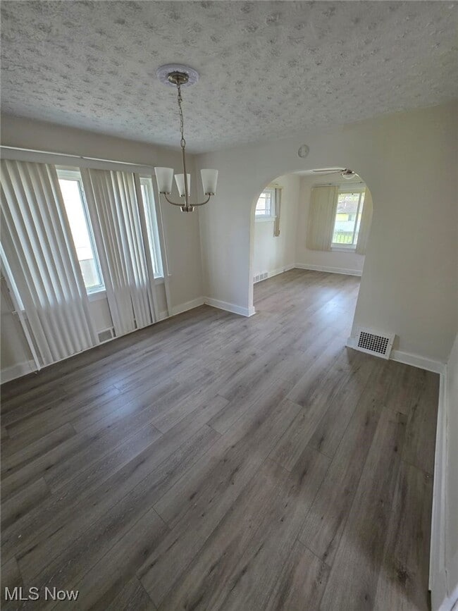 Building Photo - 1712 Richmond Ave