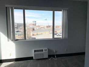 Building Photo - 60 Merlot Dr