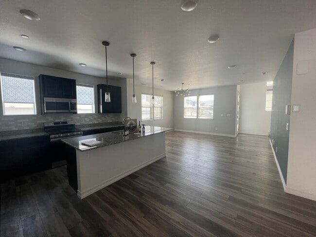 Foto del edificio - 1875 Satin Spar Point