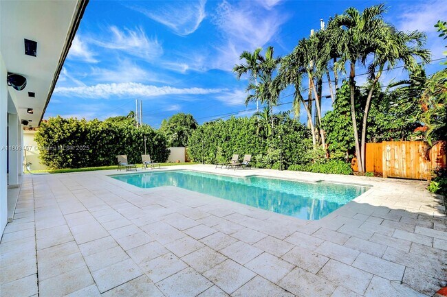 Foto del edificio - 555 SW 27th Rd