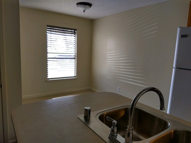 DINING AREA - 103 Timber Wolf