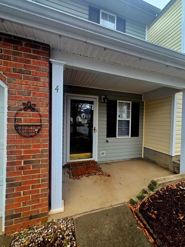 Foto del edificio - Keswick Place Townhome