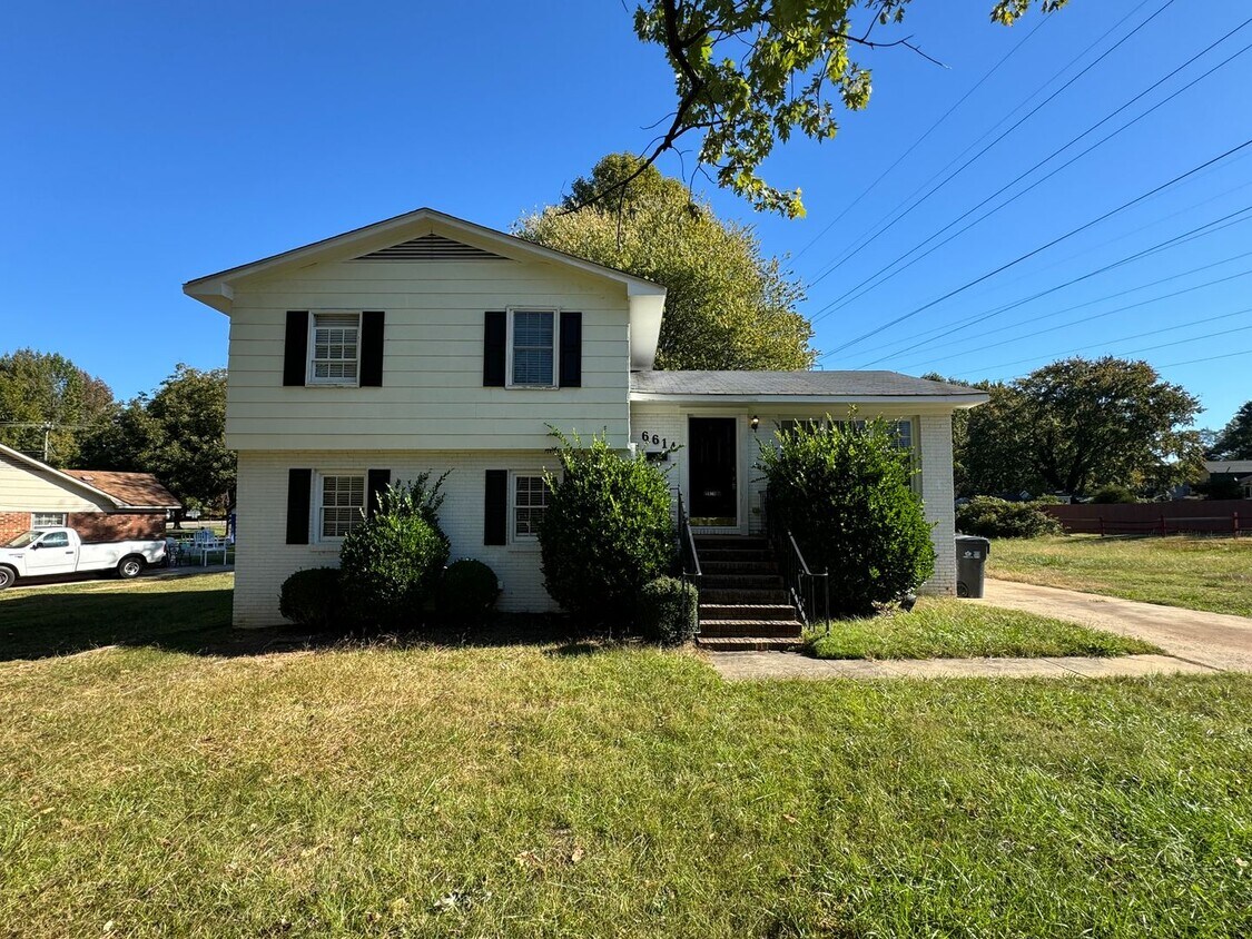 6614 Hidden Forest Dr, Charlotte, NC 28213 House Rental in Charlotte